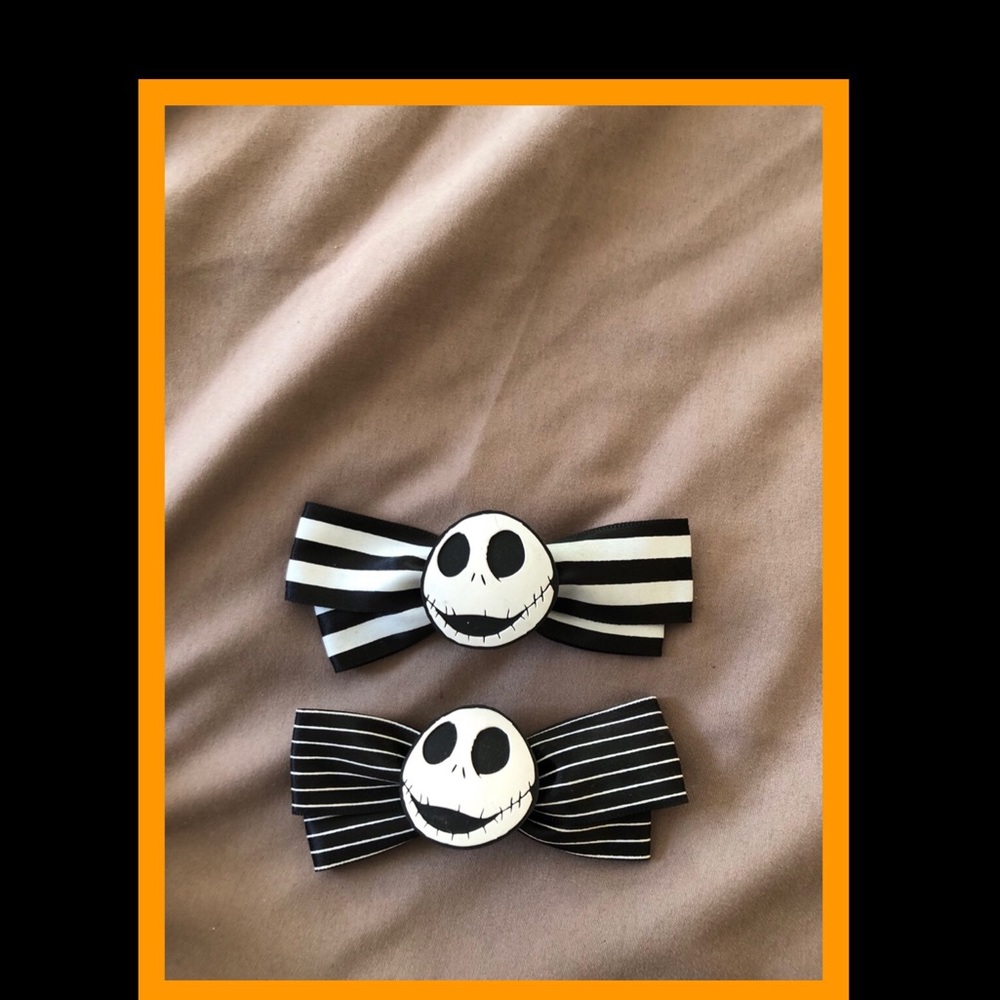 Two jack skellington bows